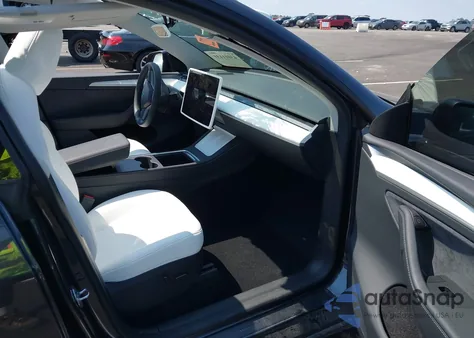 2025 Tesla Model Y Long Range Dual Motor All-Wheel Drive из США, поврежденный, VIN 7SAYGDEDXSA376016